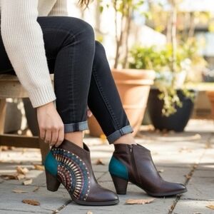 Spring Step L'Artiste Q Rhapsody B Embroidered Teal Black Ankle Boot 39 / 8.5